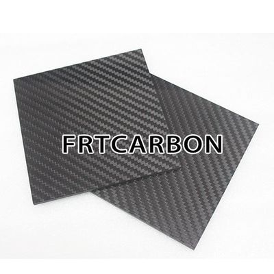 200*300mm Glanz Twill 3K Kohlenstofffaserverstärkte Verbundplatte für RC Quadcoptermotoren