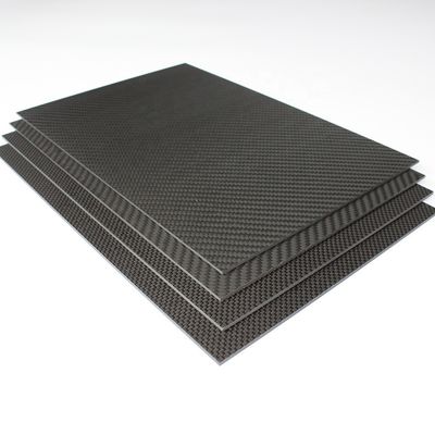 100% Kohlenstofffaser-Panel leichtes Gewicht 3k Kohlenstofffaserblatt kundenspezifisches CNC-Kohlenstofffaser-Teil mit Fabrikpreis